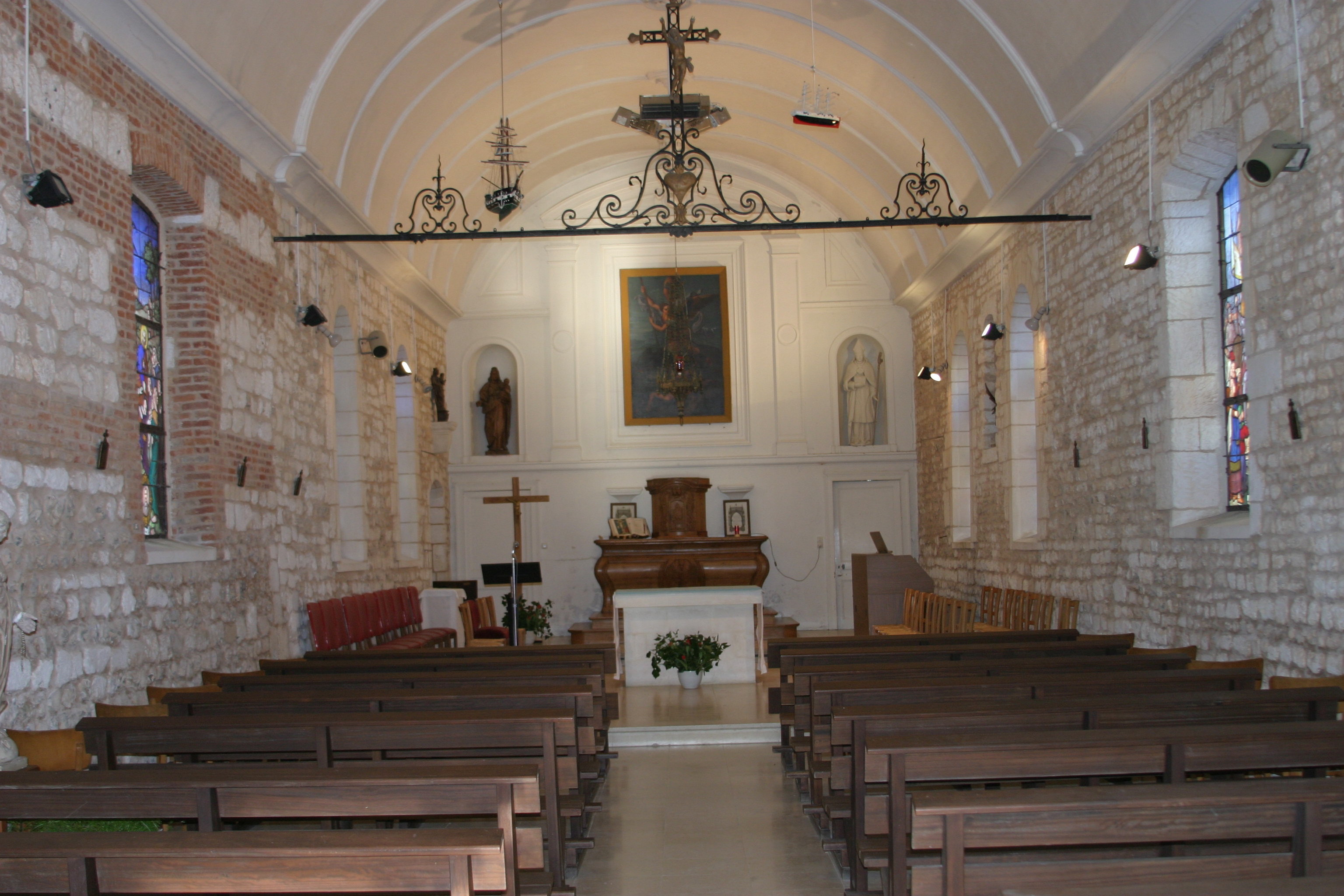 intérieur église