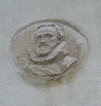 patrimoine-bruyeres-henri-IV-puits-beriol.jpg