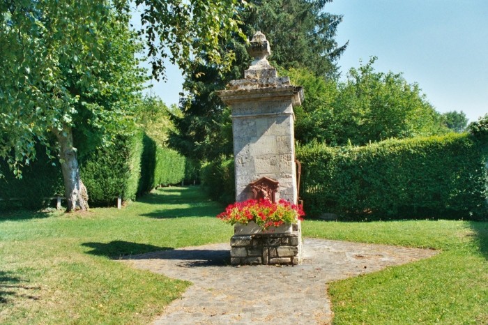 tourisme-bruyeres-fontaine-minerale.jpg