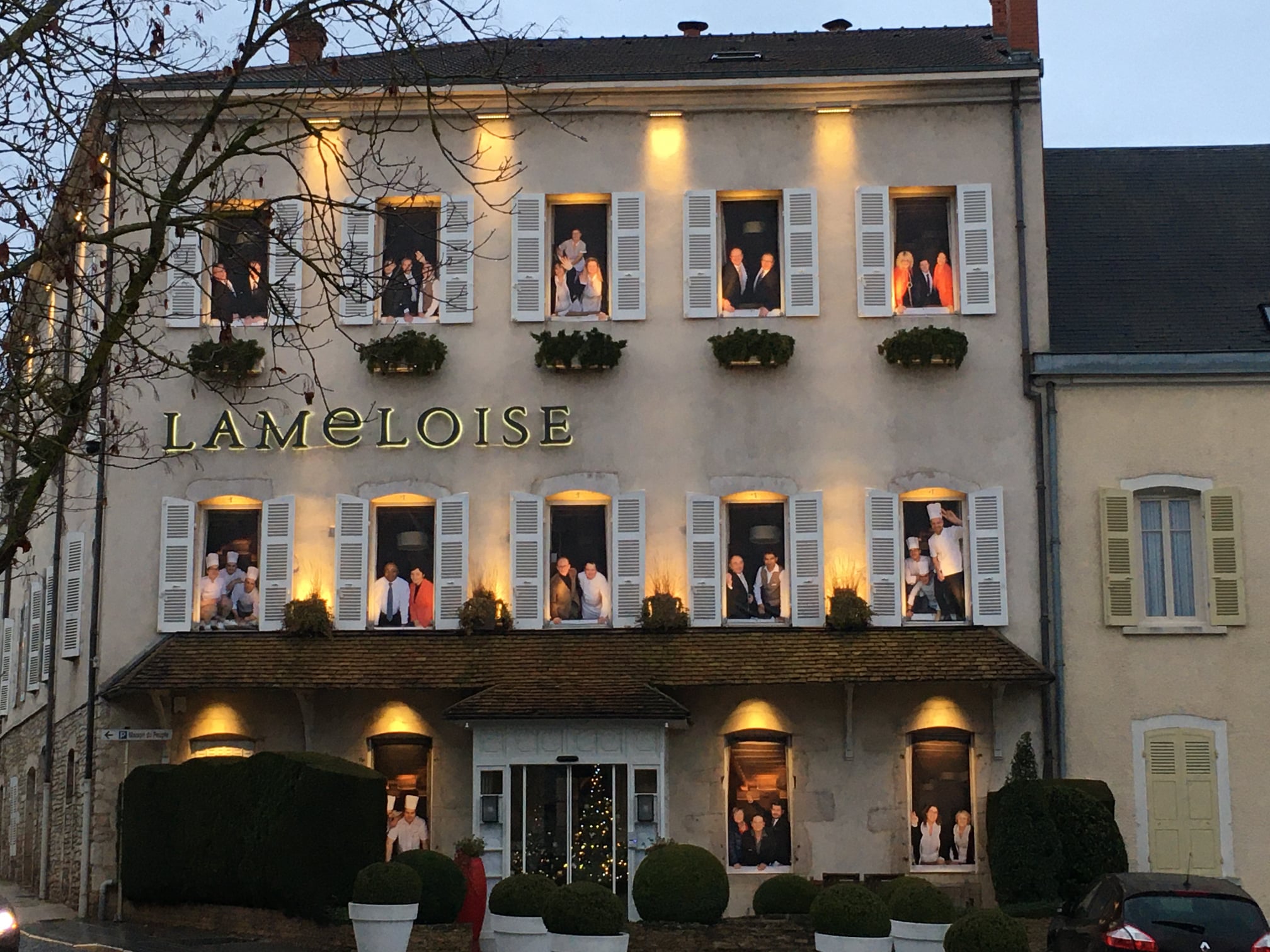 Hotel-Restaurant-Lameloise-devanture.jpg