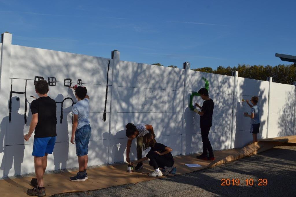 2019-10 fresque mur du stade battandier lukowiak.jpg