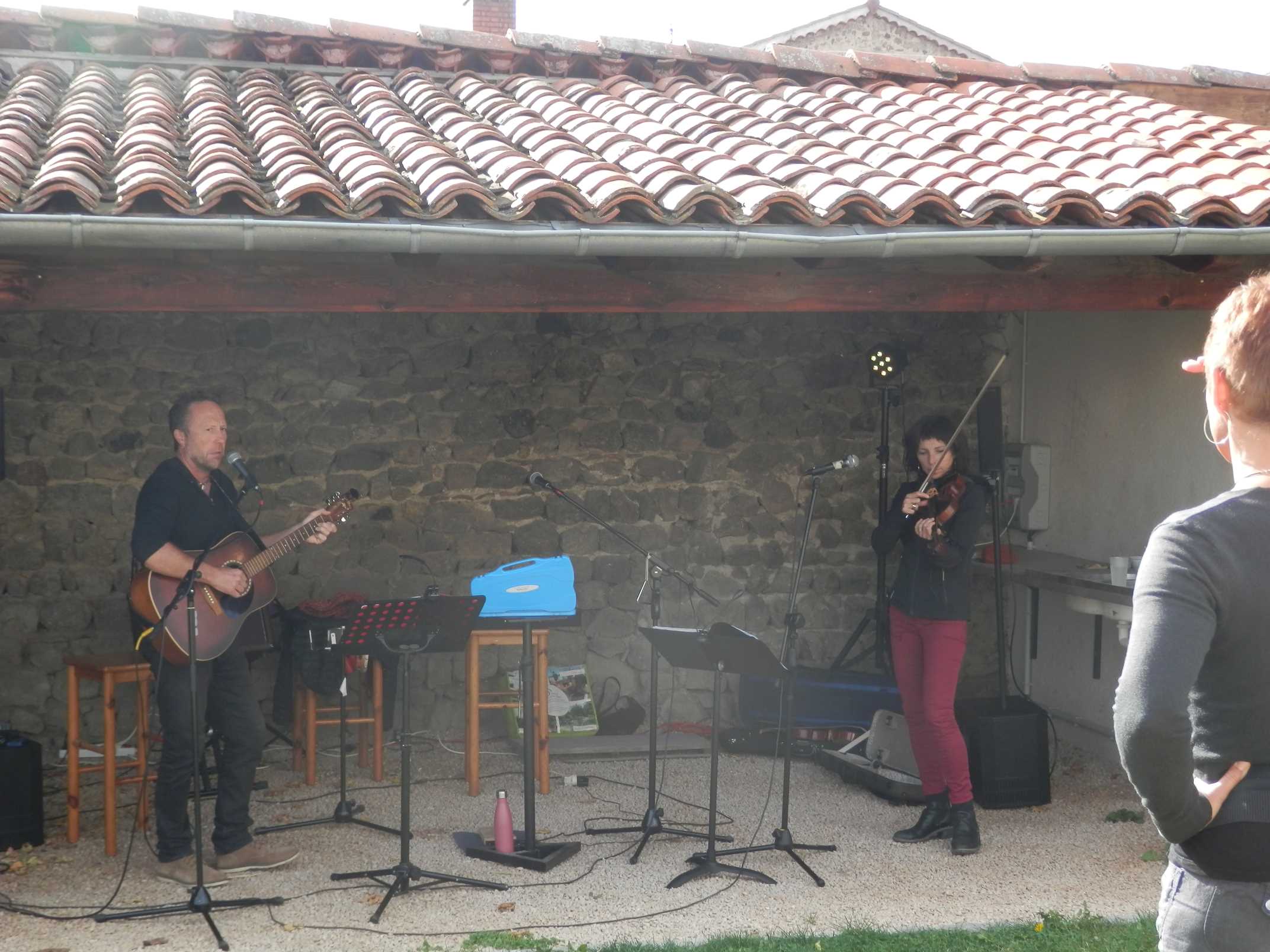 Les musiciens s'échauffent