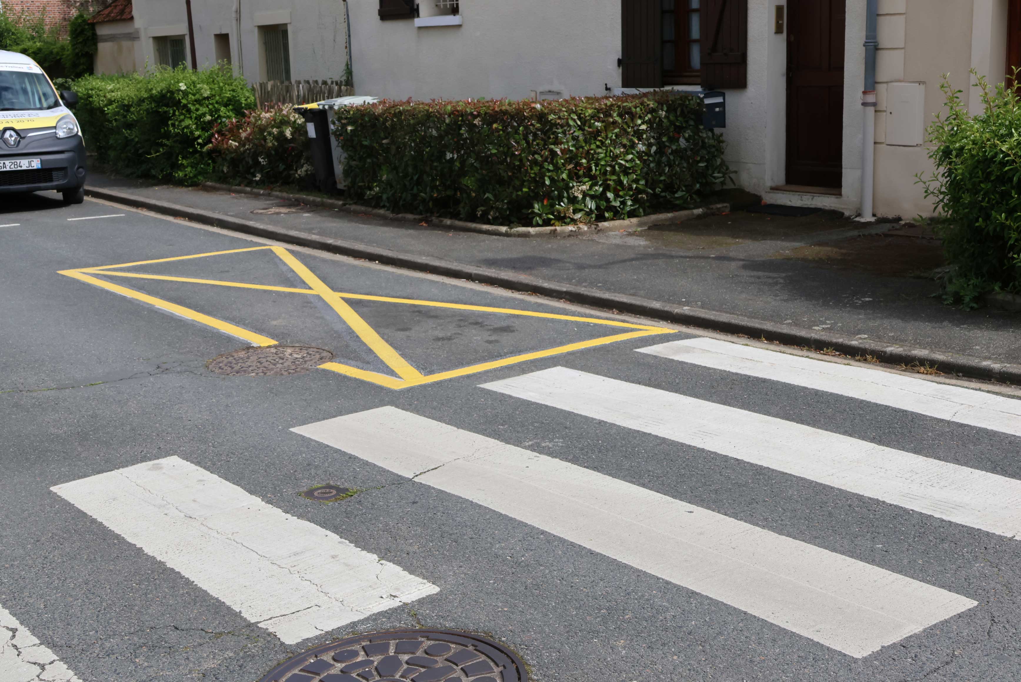 lignes-jaunes.jpg