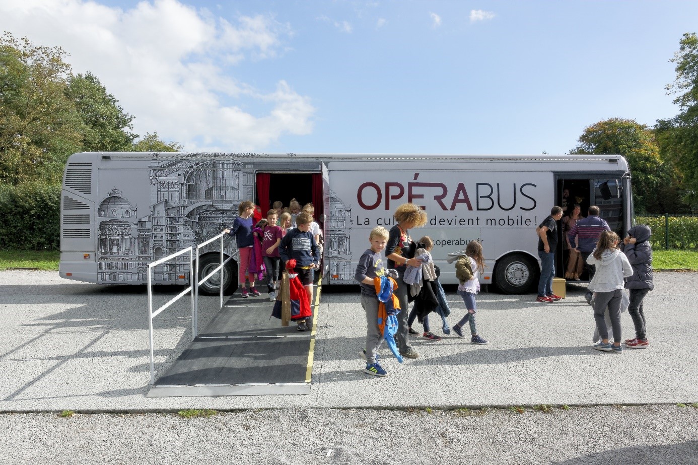 opera bus.jpg