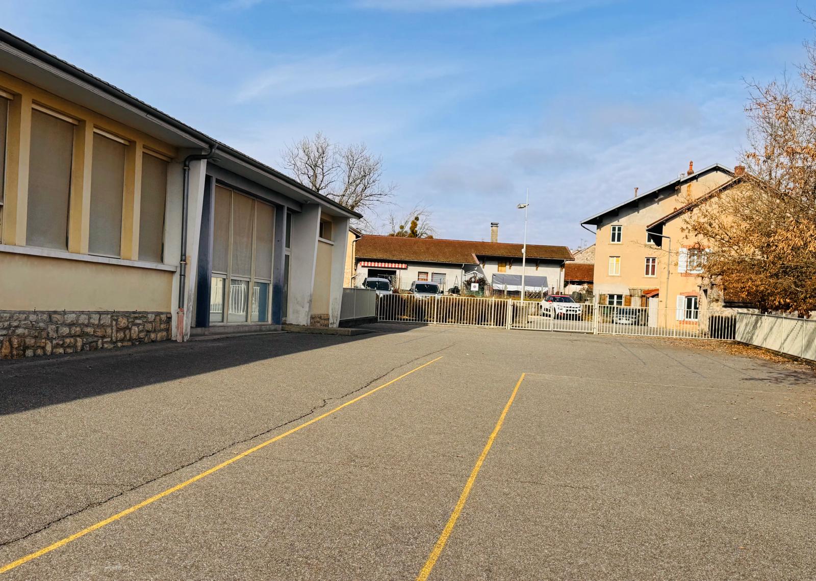 Cour d_école 2.jpeg