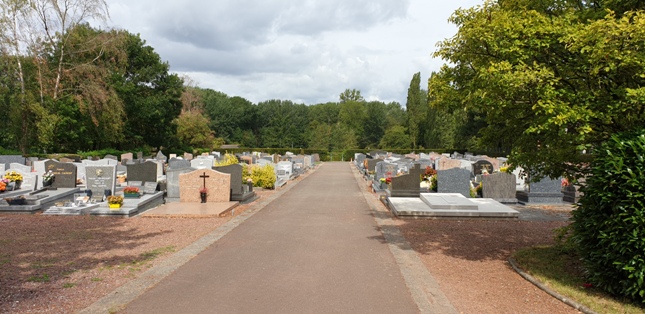 Cimetière A GHESTEM.jpg