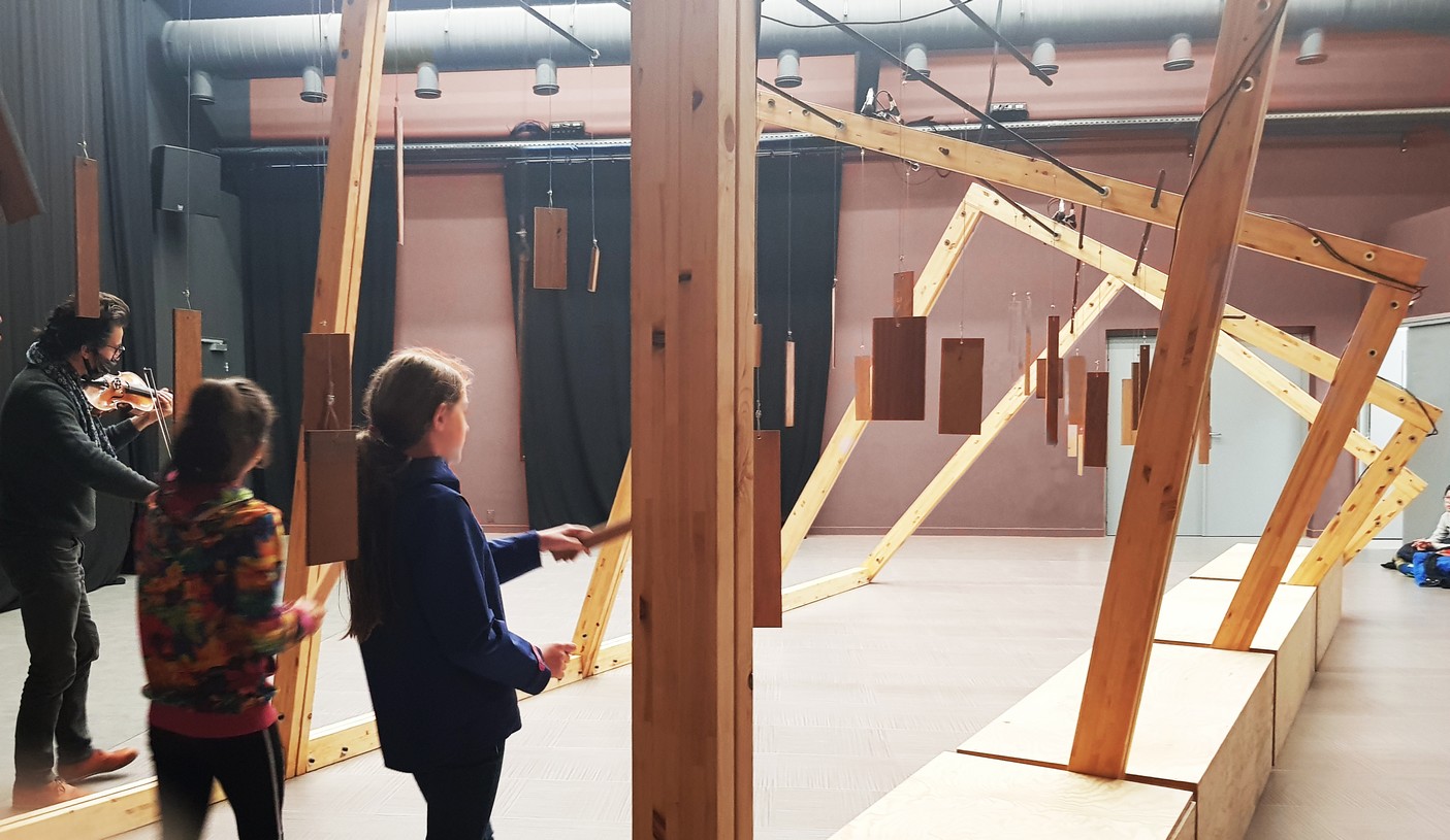 expo Le TRONC SONNE crédit SIPA.jpg