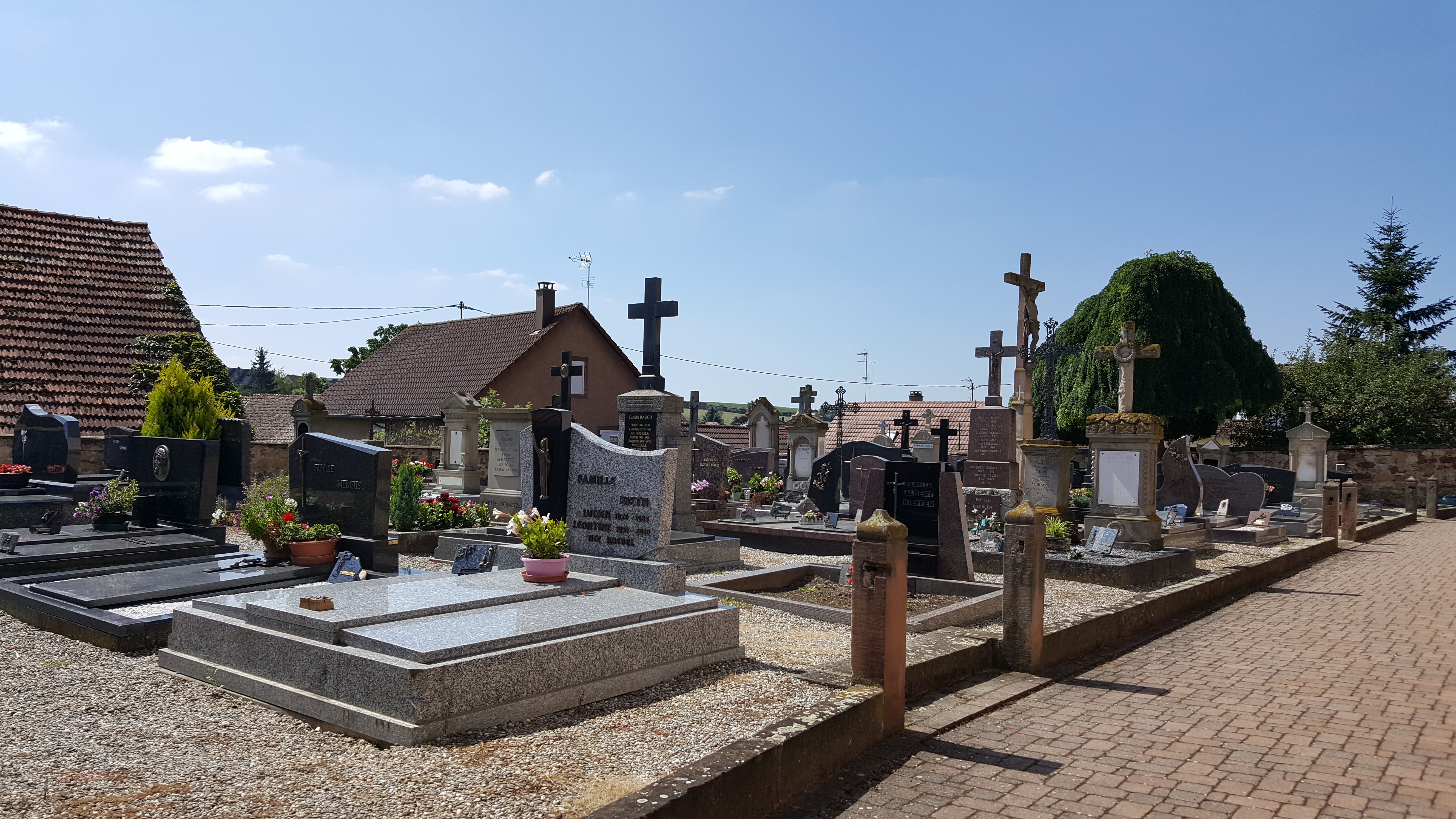 photo cimetière côté sud.jpg