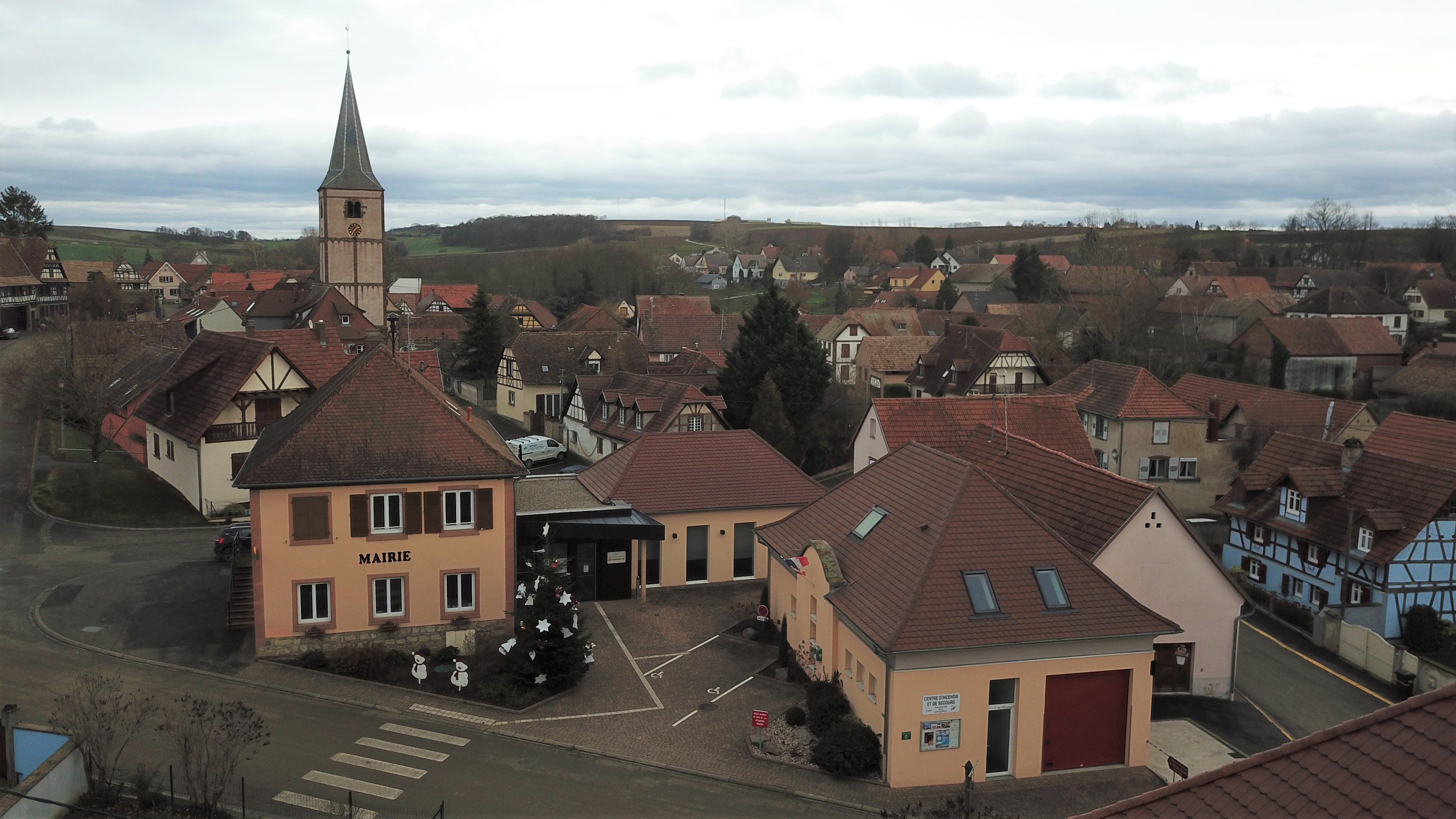 Vue  aerienne mairie