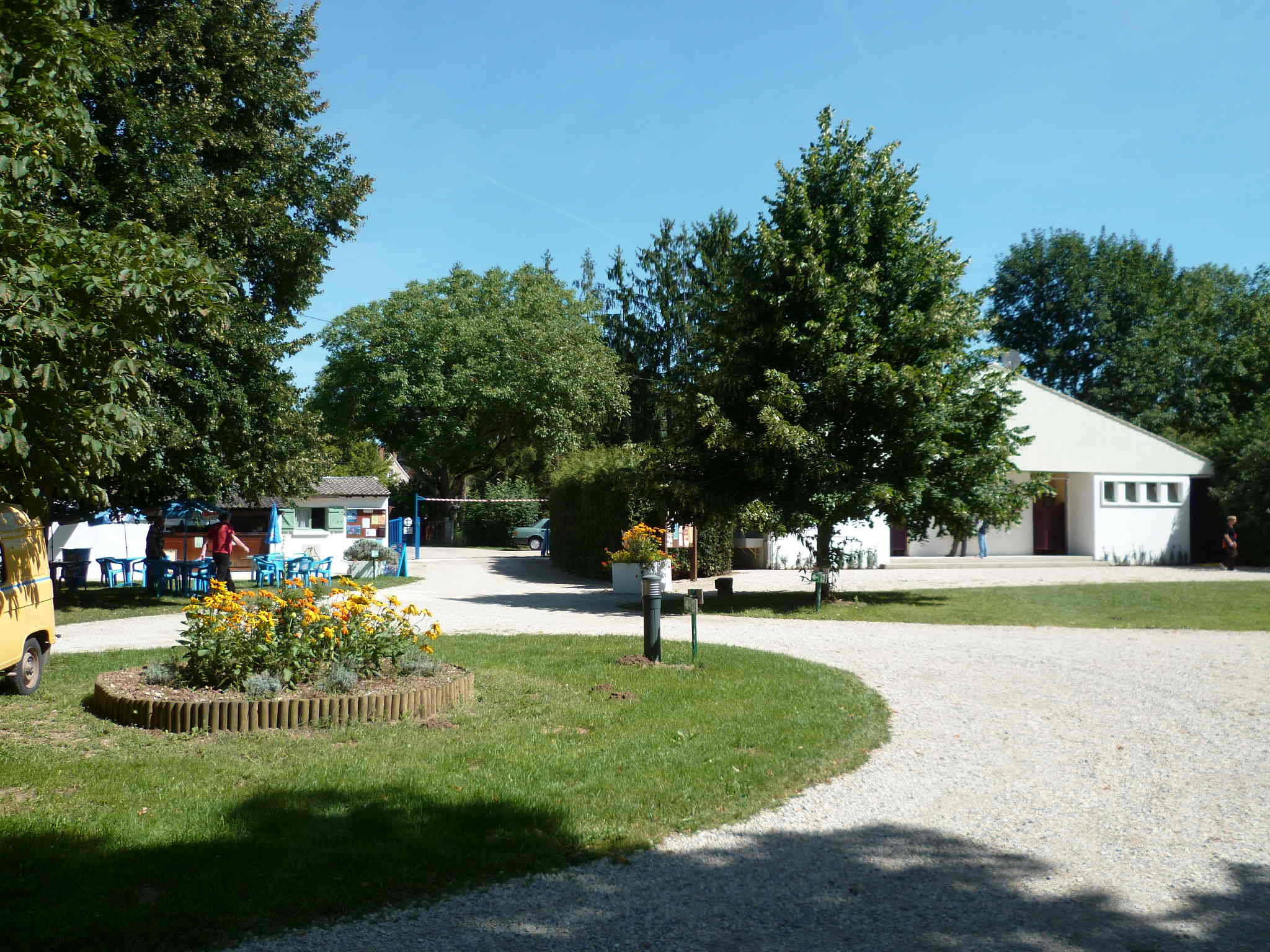 CAMPING VUE GENERALE.JPG