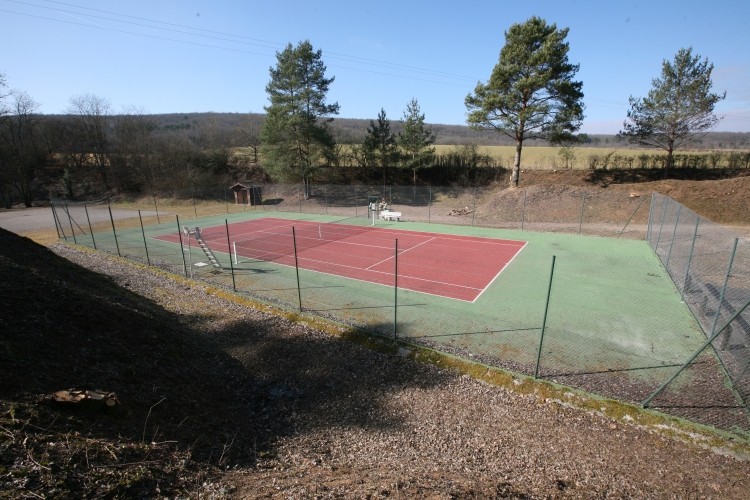 terrain de tennis.jpg