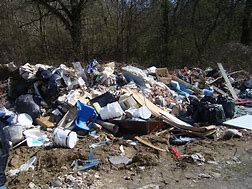 Image dépôt d_ordure sauvage.jpg