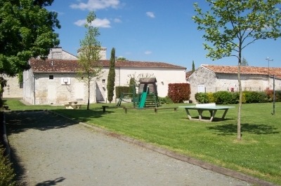 Aire Mairie.jpg