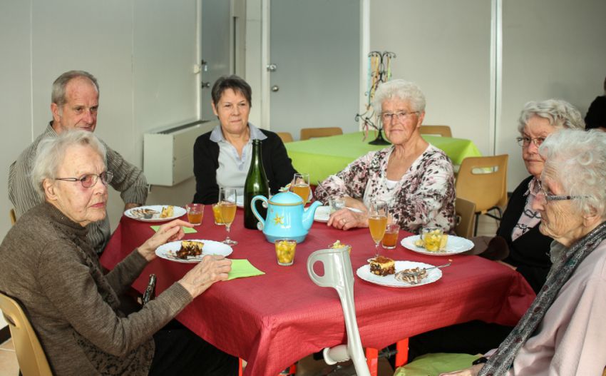 goûter aînés 2015.jpg