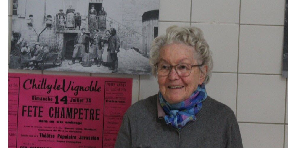 micheline-barbe-doyenne-du-village-photo-jean-raphael-perrard-1697908204.jpg