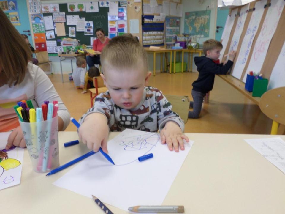 Familles ukrainiennes école.jpg