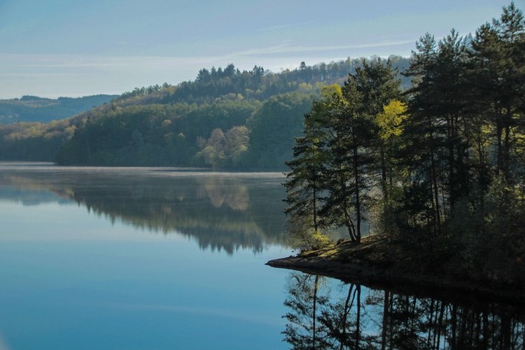 Se-ressourcer-Lac-de-Saint-Pardoux_chapeau.jpg
