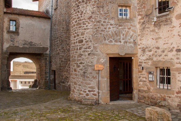 Musee-Chateauponsac-porte-peyrine_large.jpg