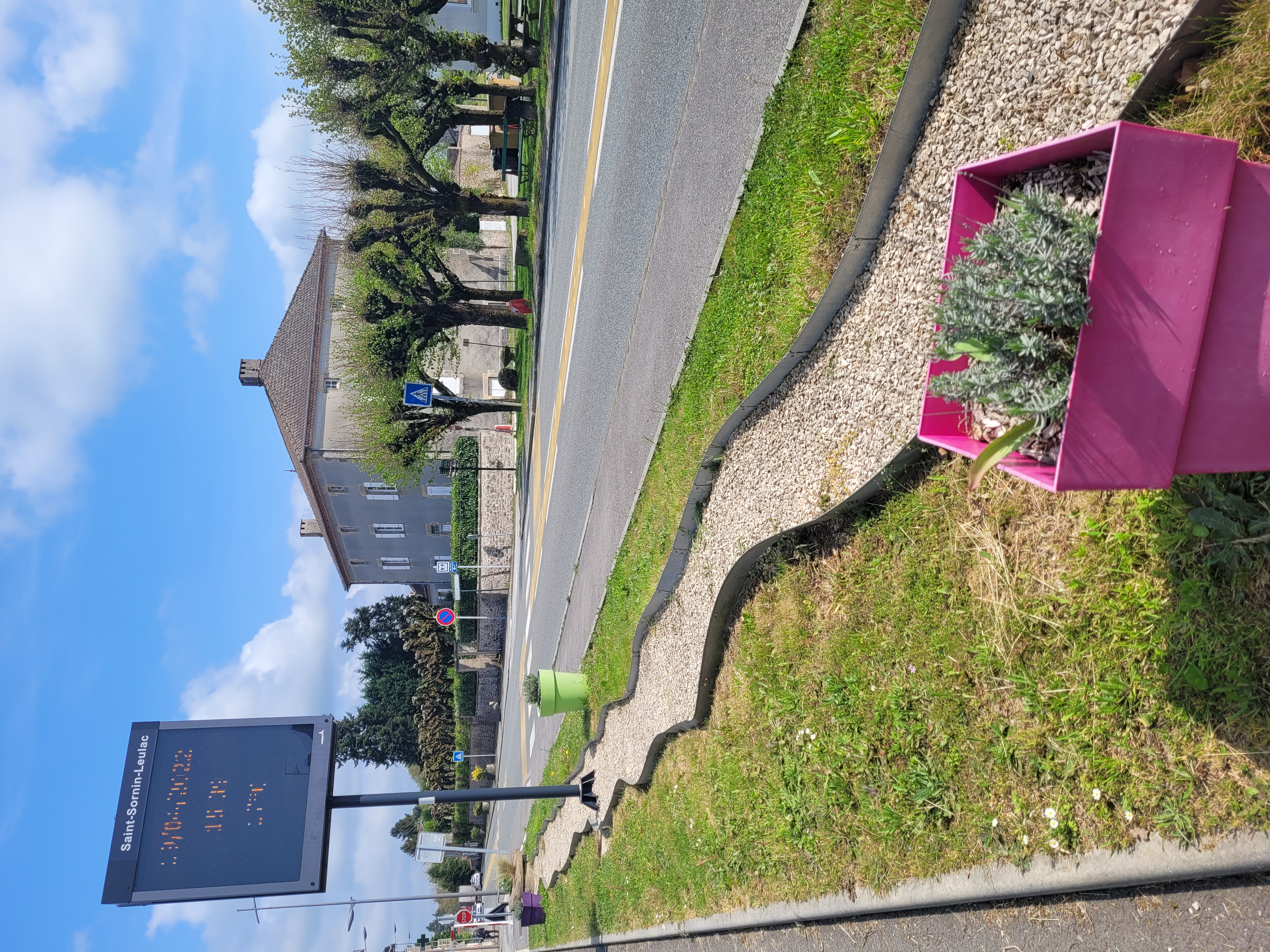 Saint Sornin Leulac bourg rn145