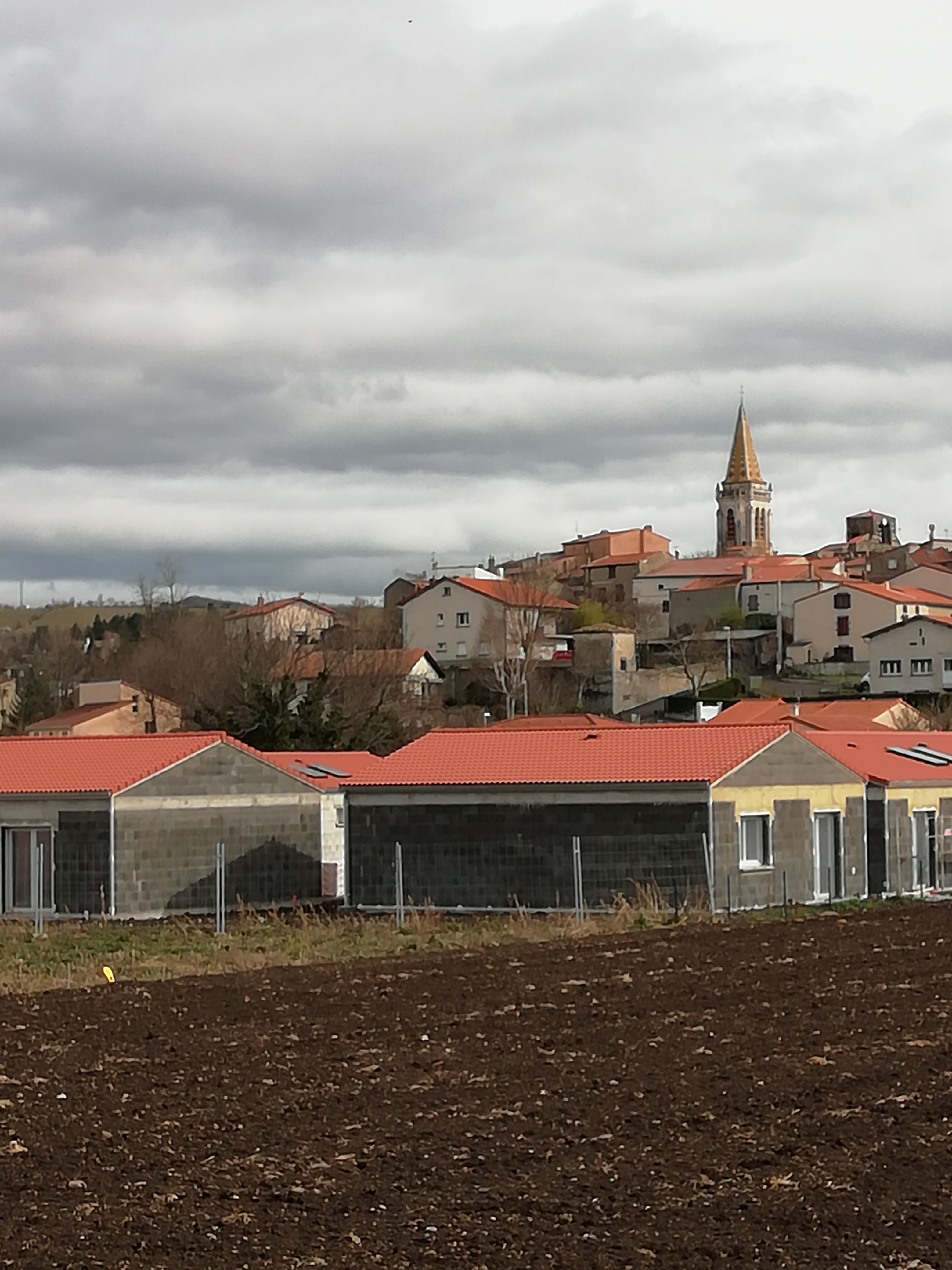 res seniors les toitures sont terminées fév 2020.jpg