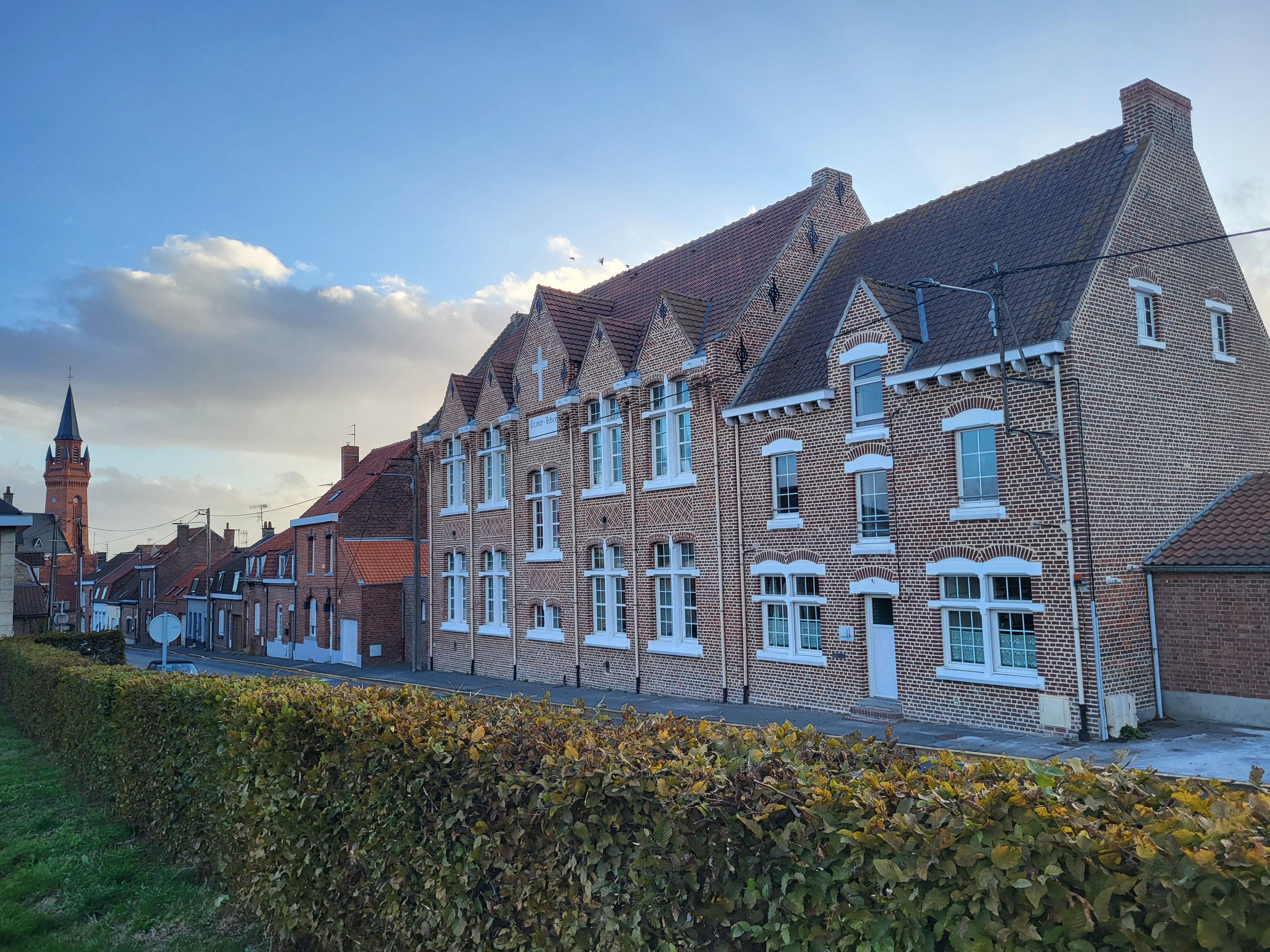 école Sainte Marthe rue de la fontaine.jpg