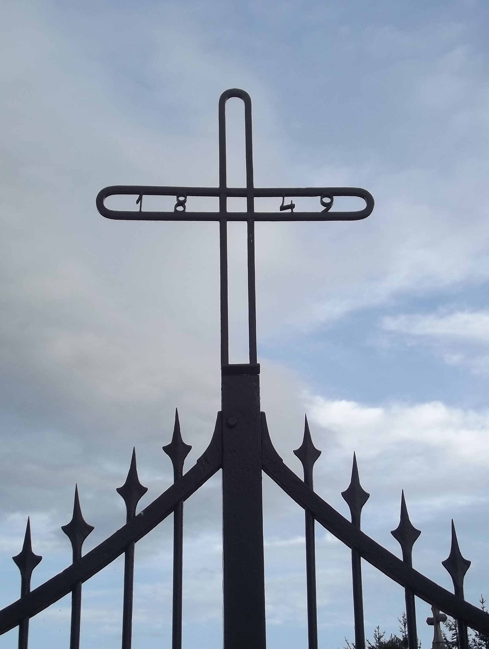 portail cimetière.jpg