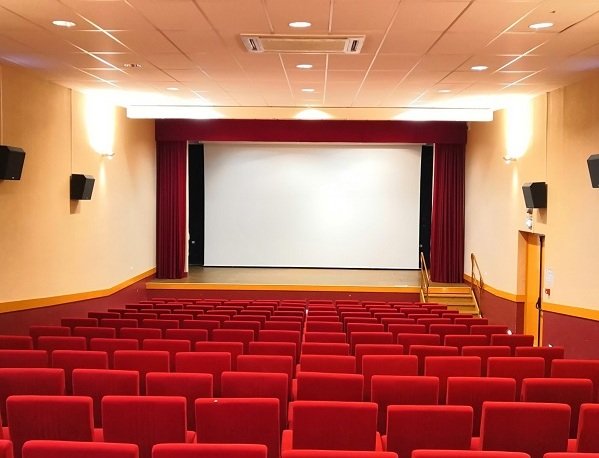 miramont-de-guyenne-cinema-interieur-2.jpg