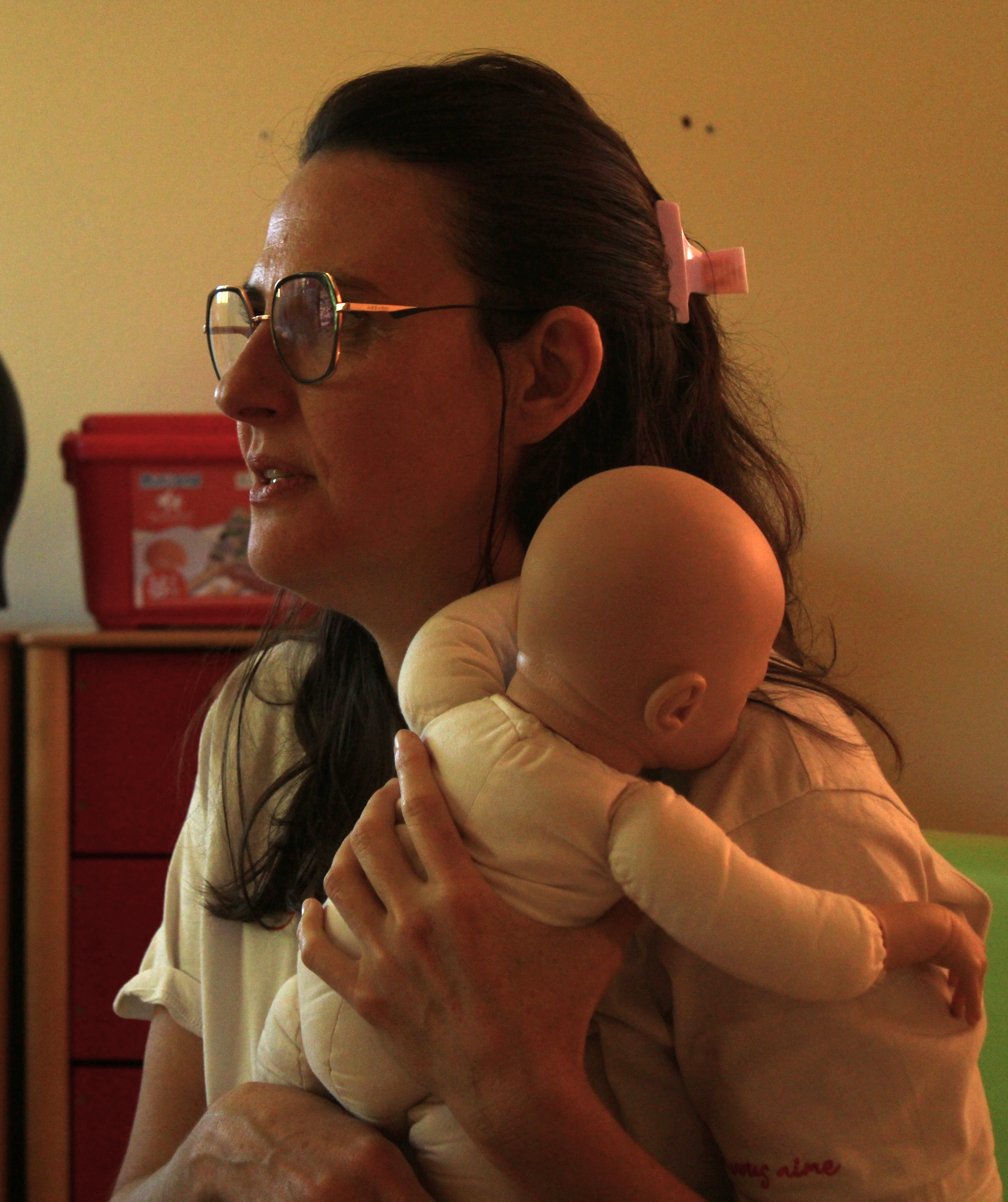 17-09 -Massage bébé - Parenthèses 02.JPG