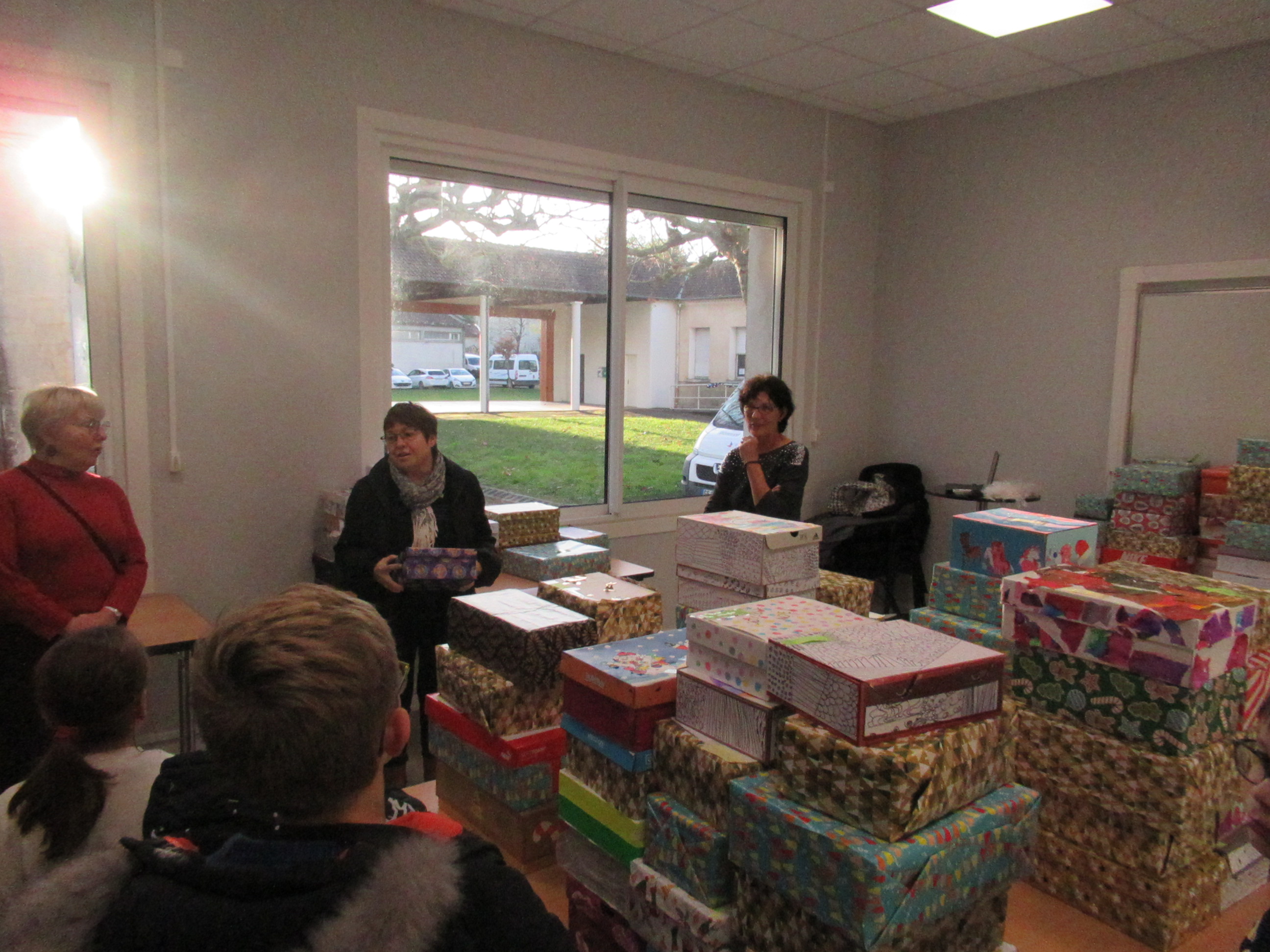 Remise du 18 12 2024 à Secours Populaire _1_.JPG