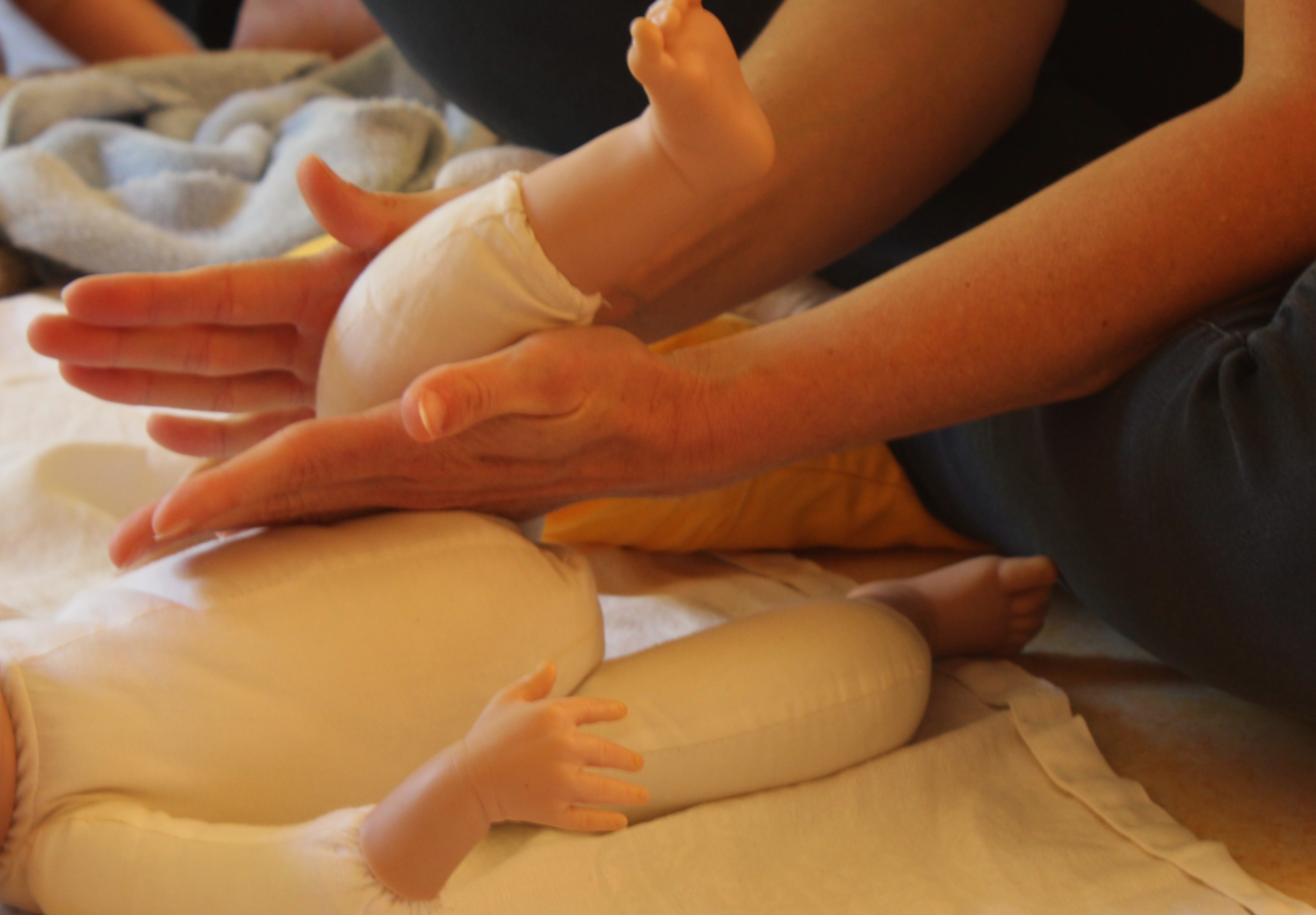 17-09 -Massage bébé - Parenthèses 04.JPG