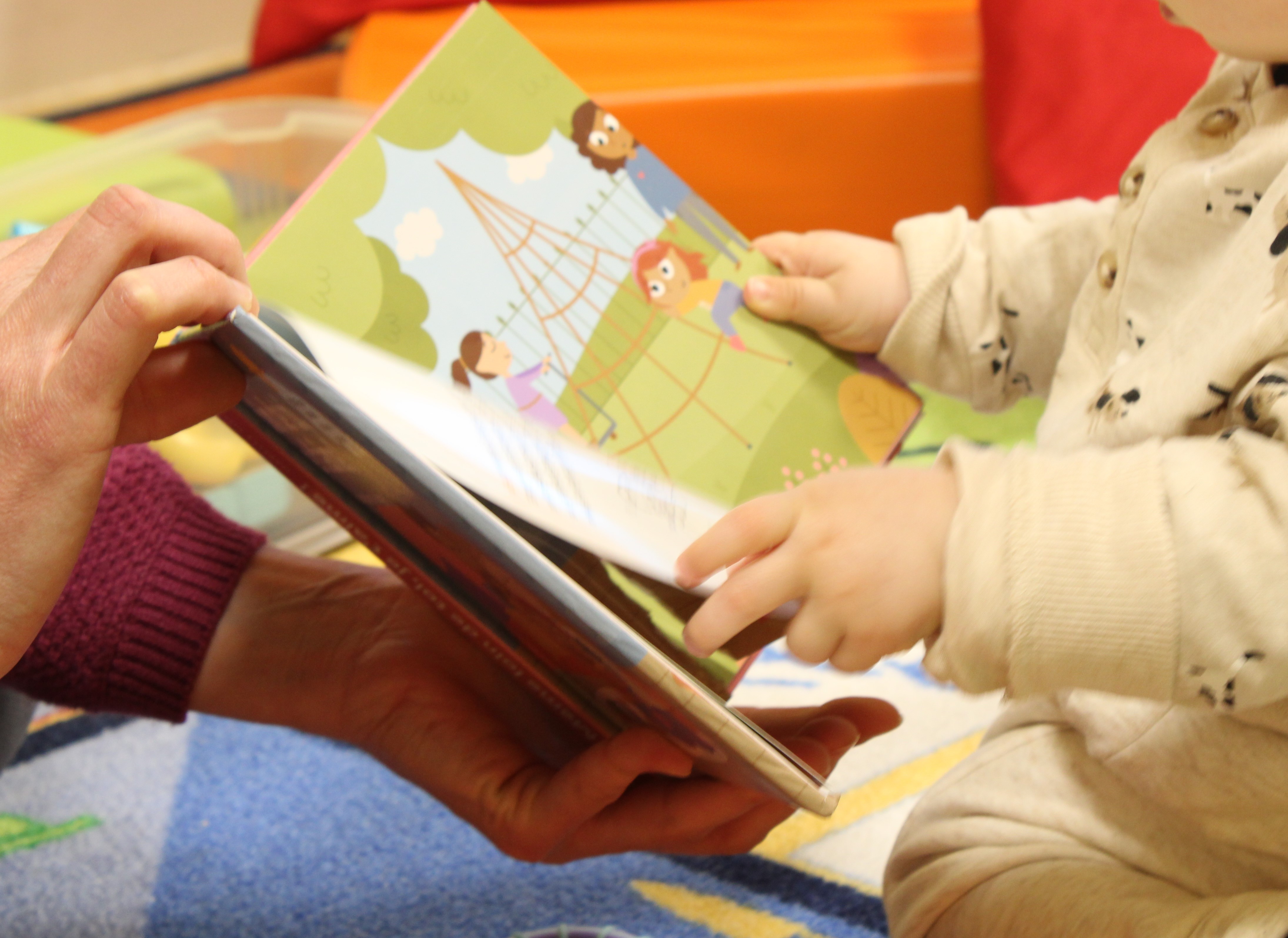 At Parent_hèses - Comptines et histoires signés _11_.JPG