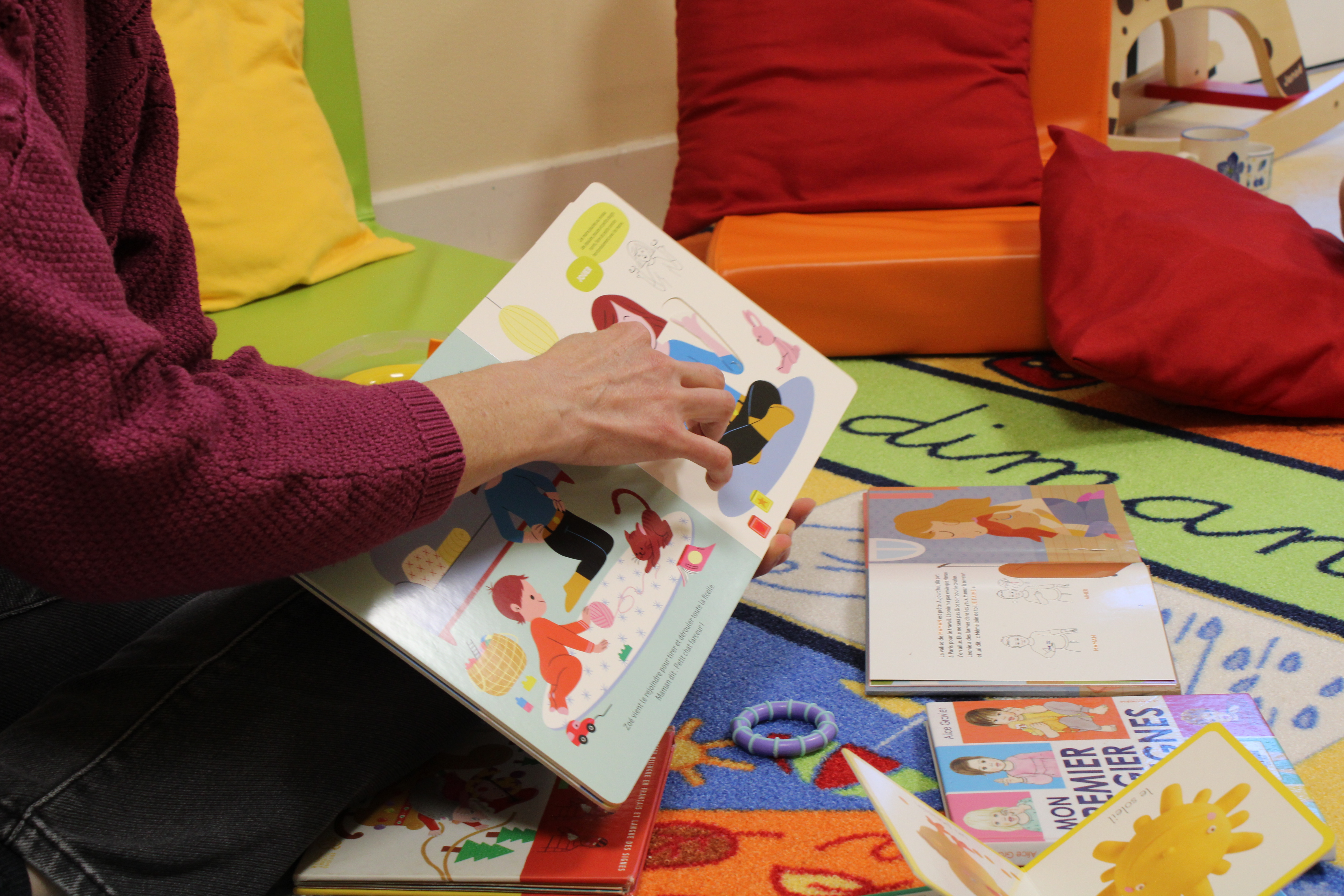 At Parent_hèses - Comptines et histoires signés _9_.JPG