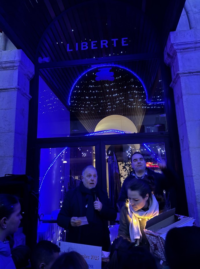 Illuminations 05-12 _4_.jpg