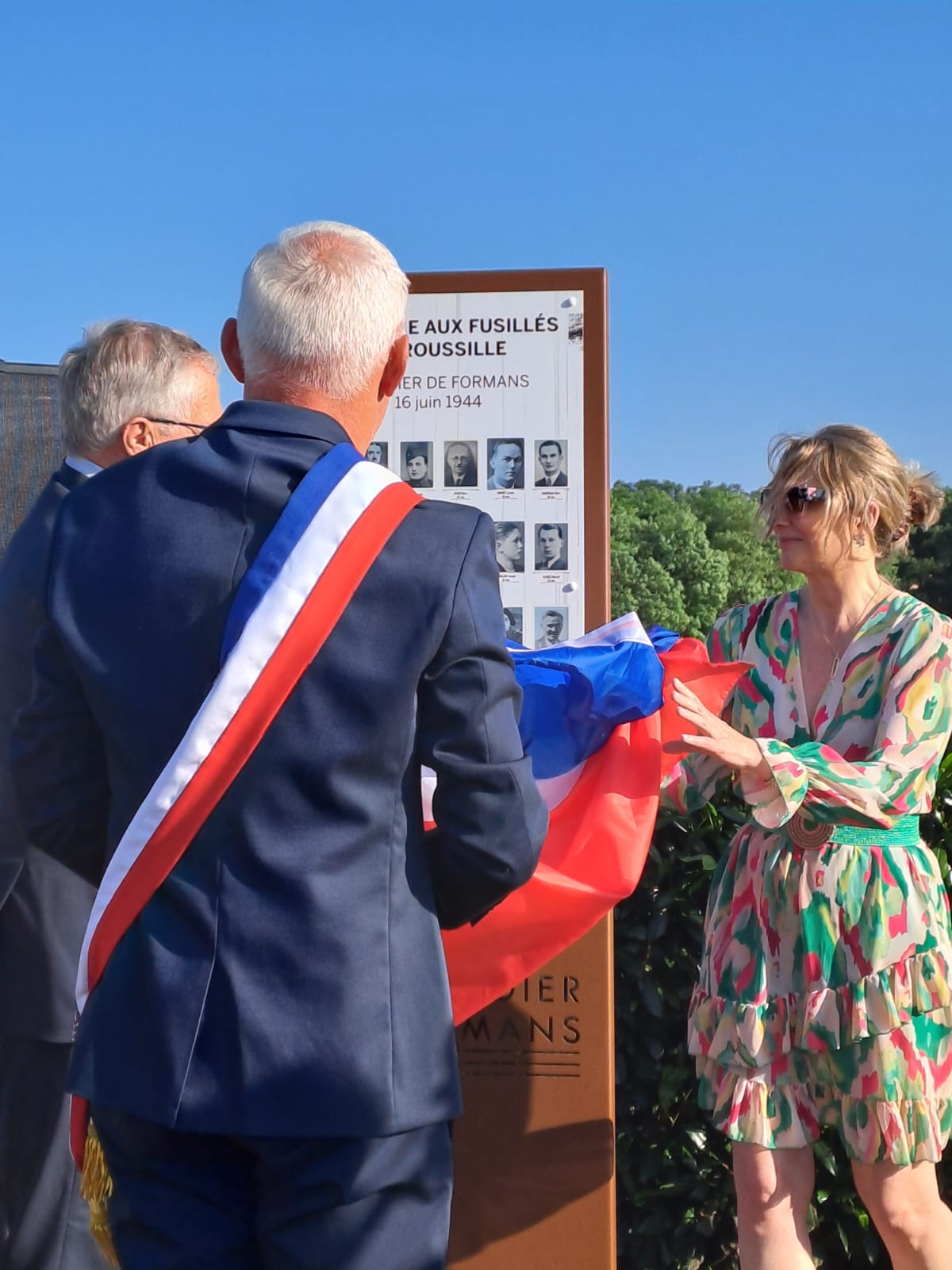 2. Inauguration stèle