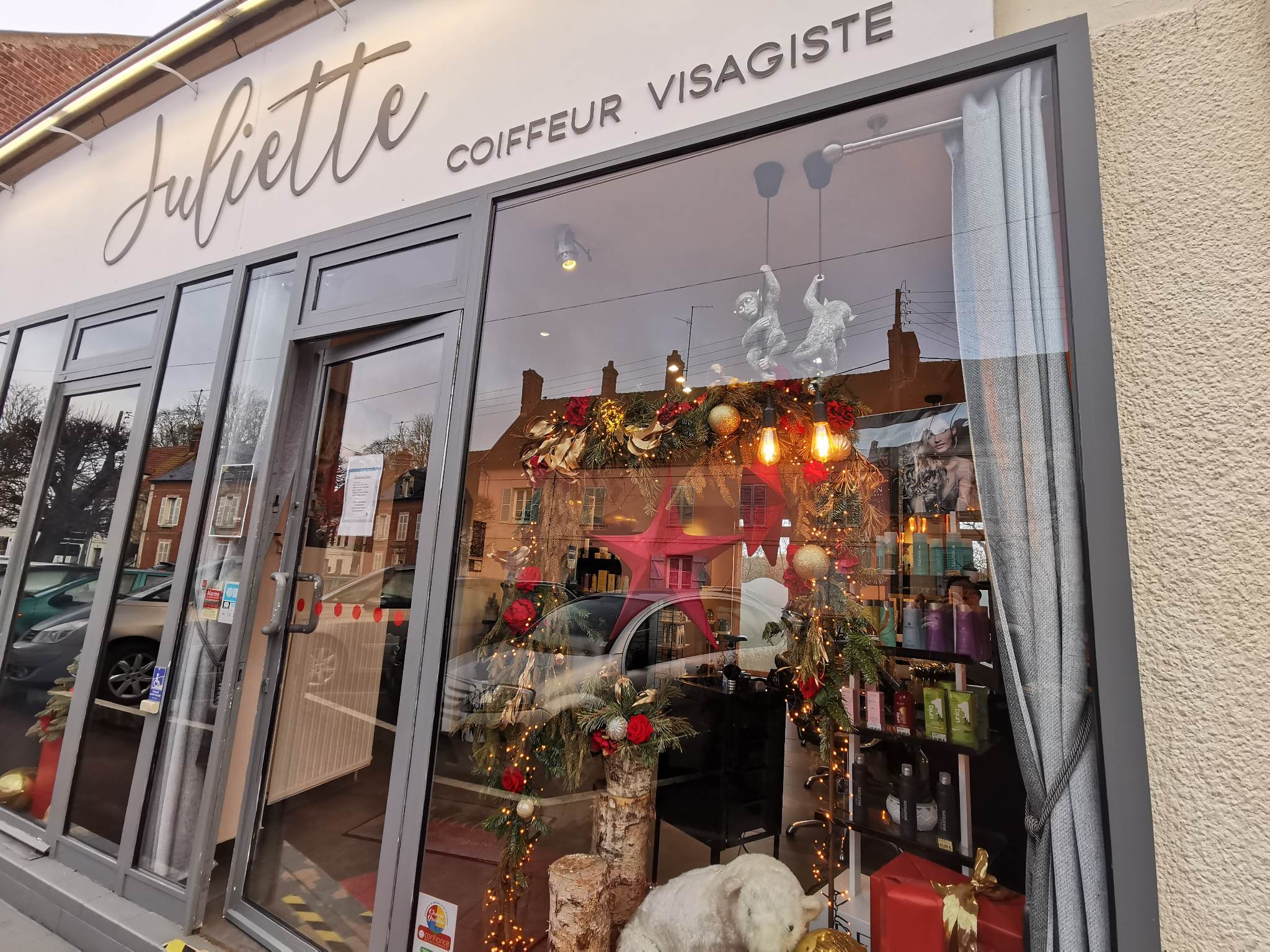 GAGNANT CATEGORIE VITRINE INTERIEURE.jpg