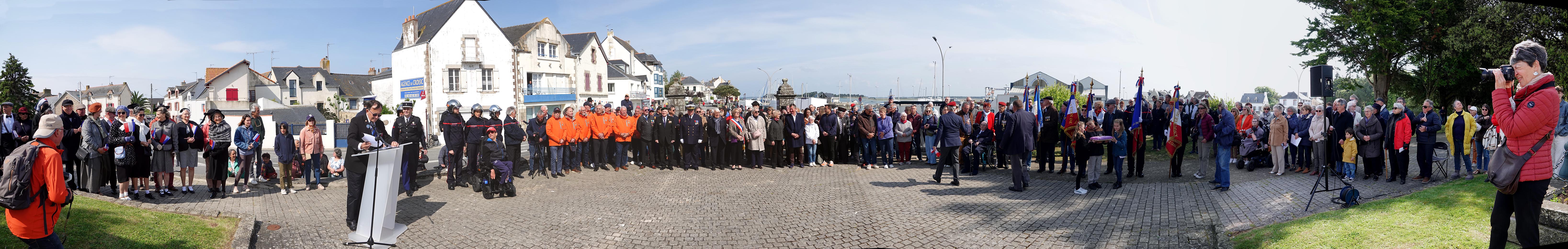 2025 5 8 pano cérémonie.jpg