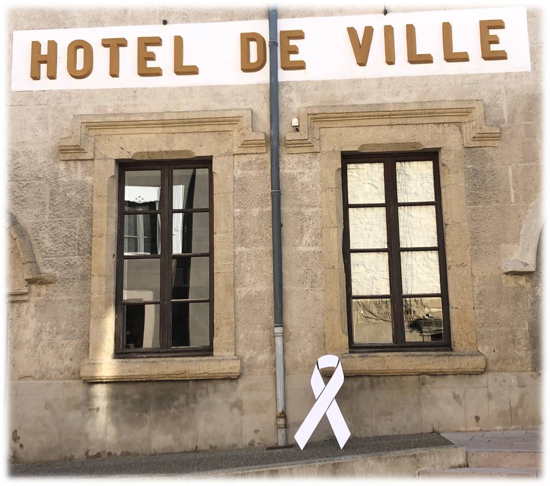 RUBAN BLANC MAIRIE 1.jpg