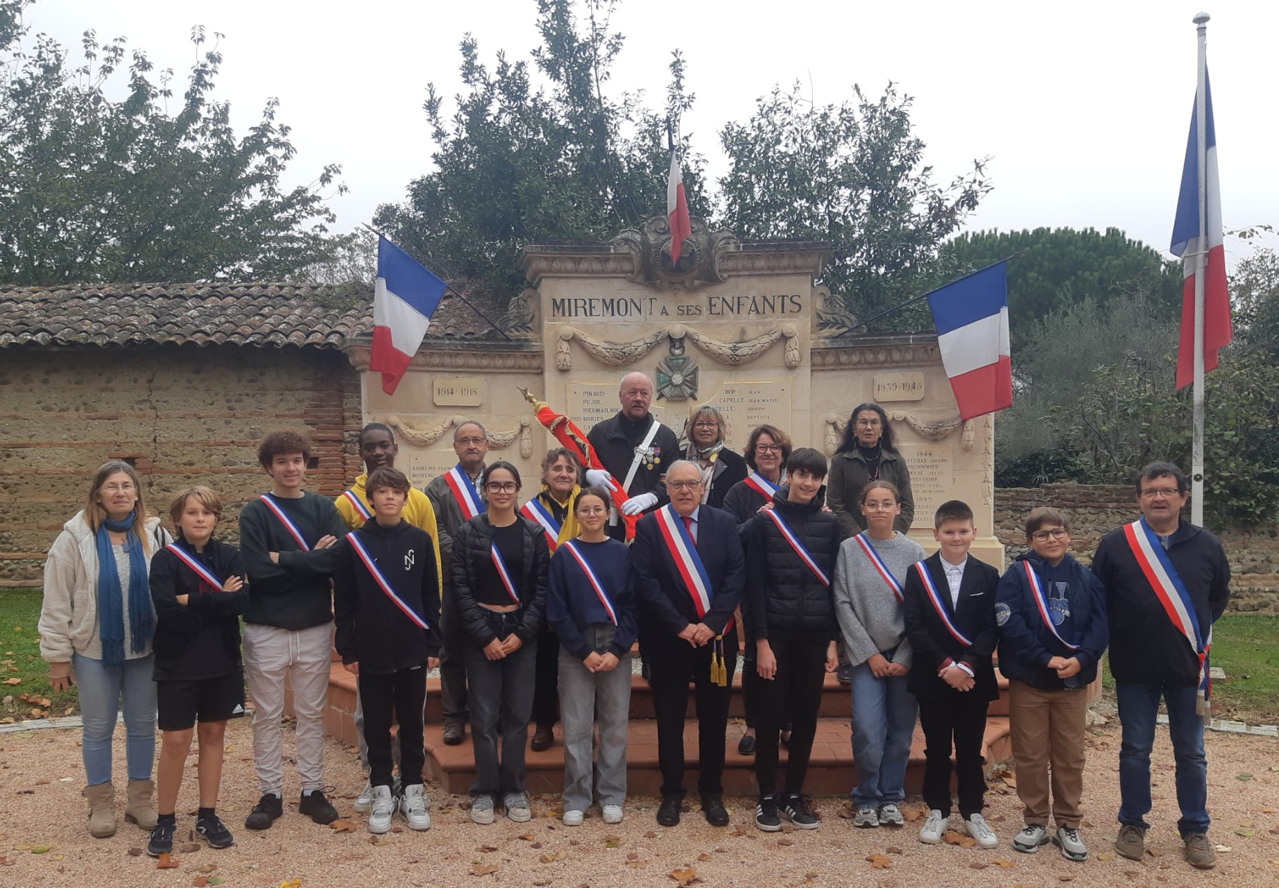 Photo 2024 commémoration 11 novembre Conseil des jeunes.png