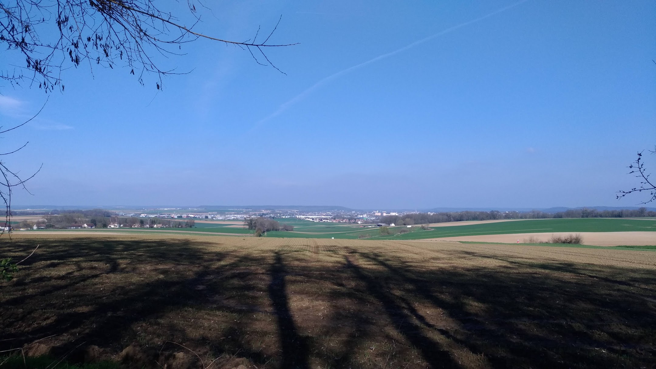 Compiègne vue de la Grande Cavée.jpg