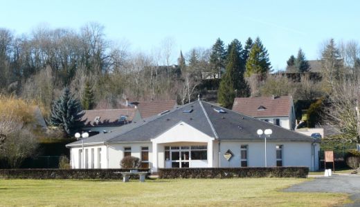 Photo de l_extérieur de la salle polyvalente.jpg