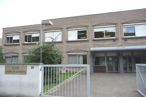 Cité scolaire Lazare de Schwendi lycée.jpg