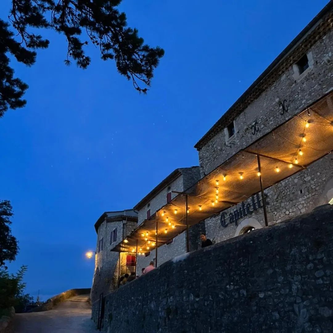 La Capitelle 2.jpg