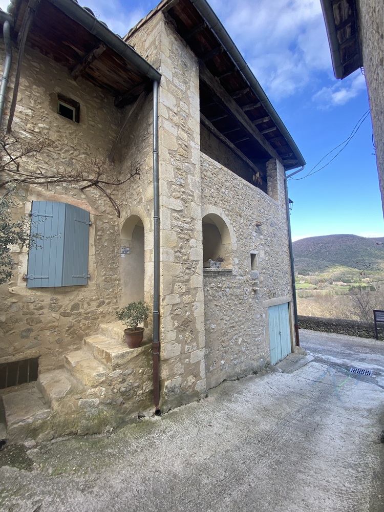 Entrée couverte et loggia 2.JPG