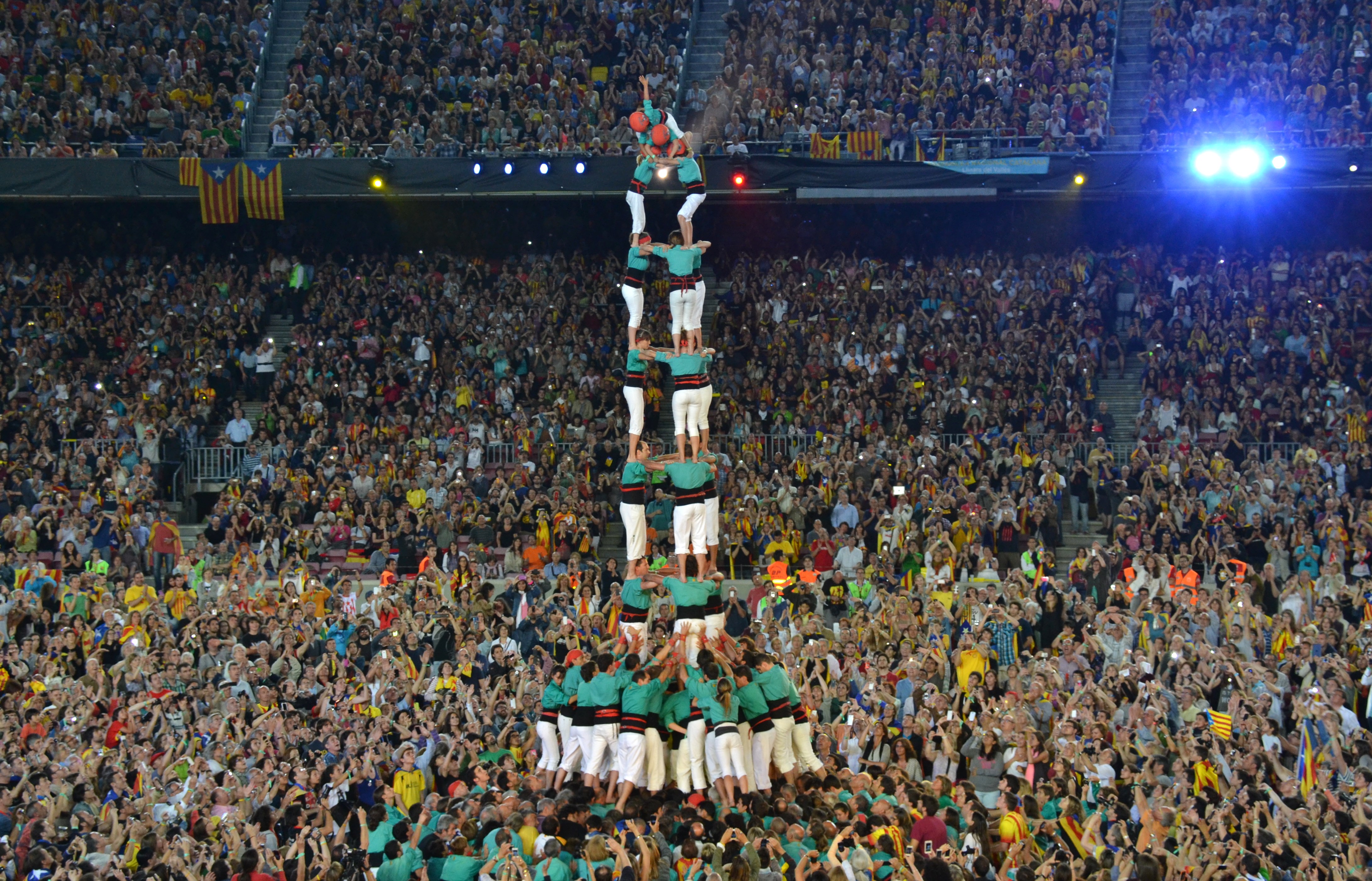 Castellers de Vilafranca - FC Barcelona Stadium _2_.jpg