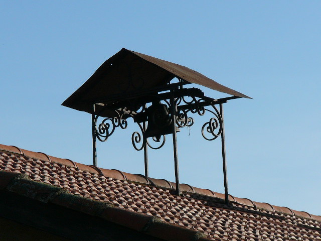 cloches à St Julien - Ferme LEGRAIN.jpg