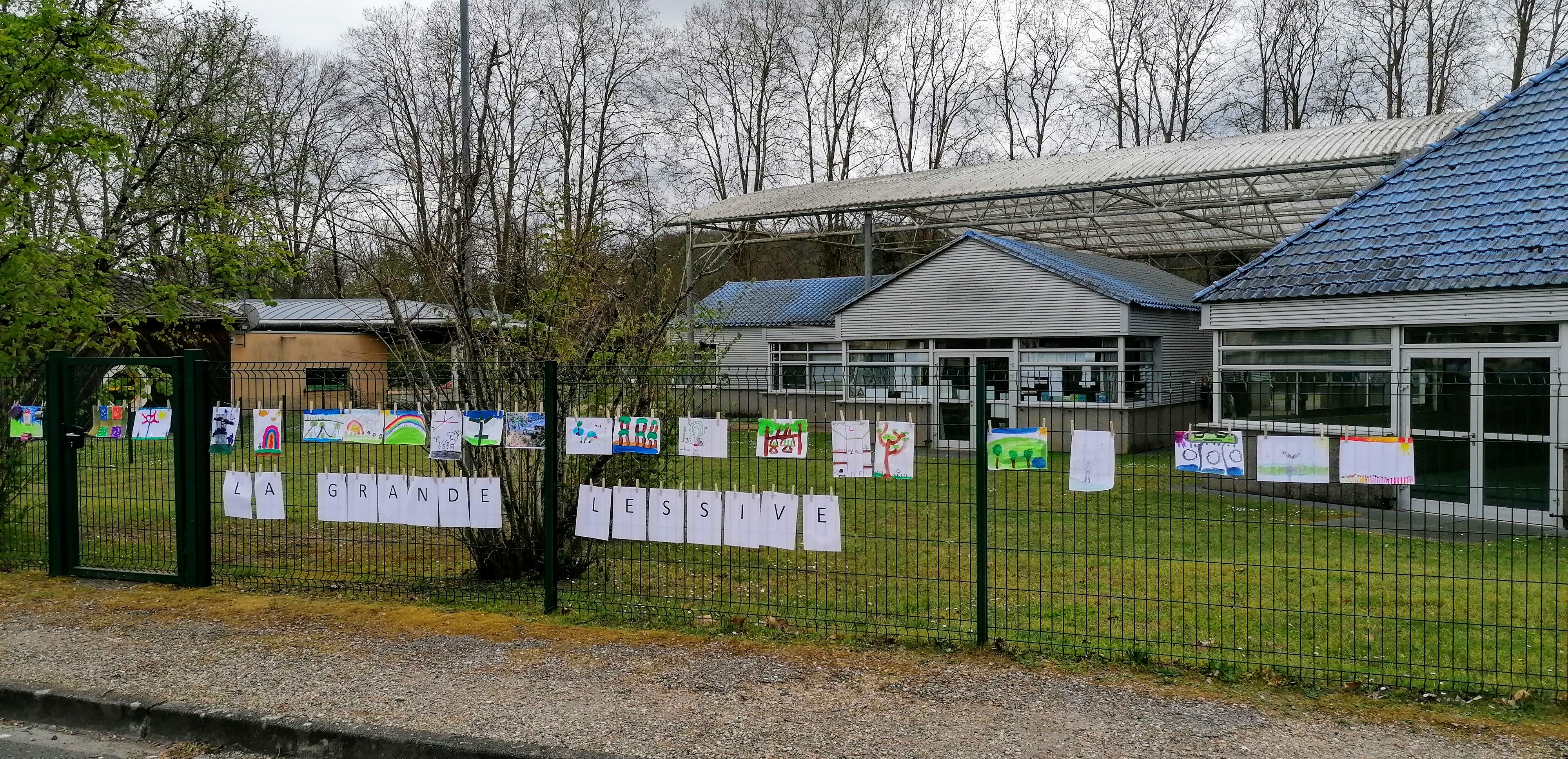 La grande lessive école du Terme 2.jpg
