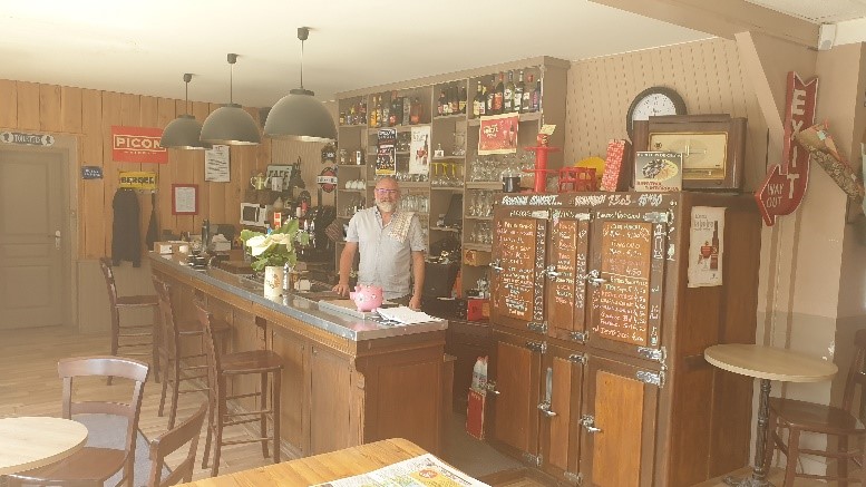 Le bar du pont 1.jpg