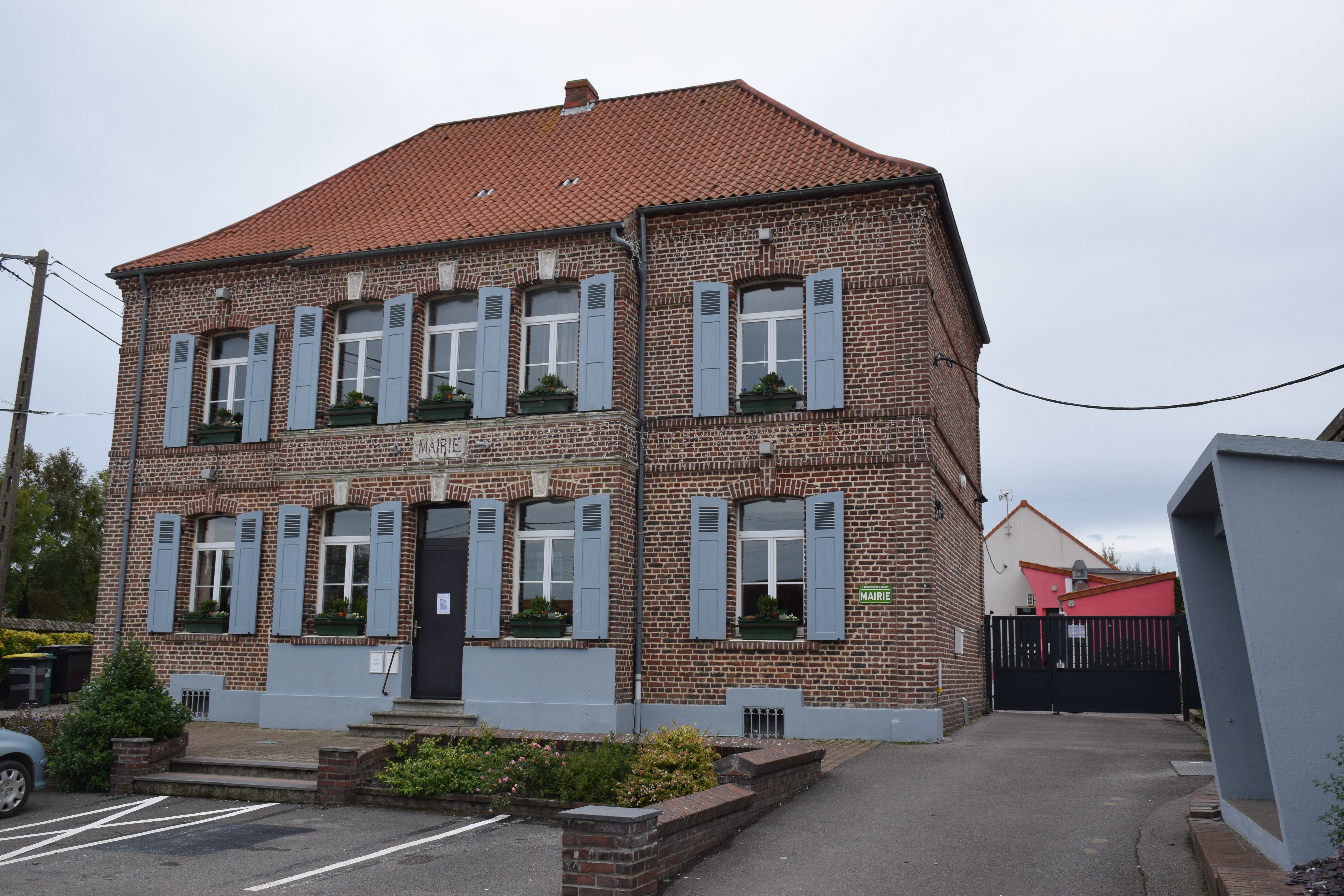 LANDRETHUN MAIRIE2.JPG