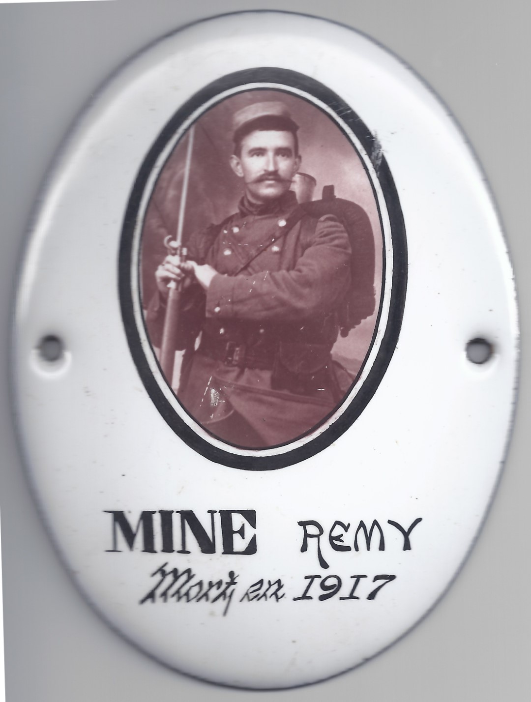 14-18 MINE Rémy Portrait.jpg