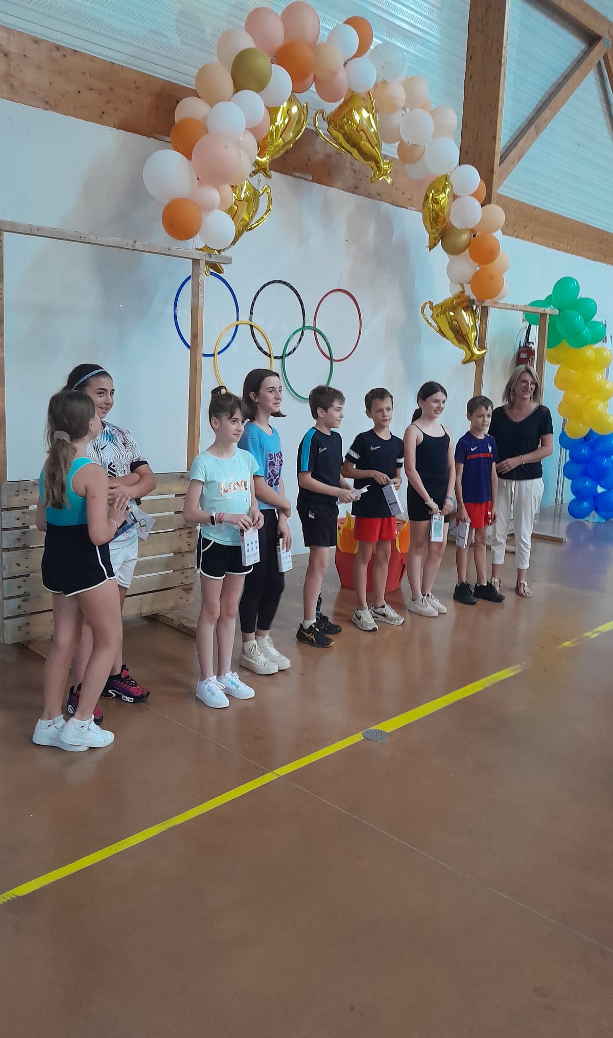 7 - Fête de l_école  juin 2024 - remise calculatrice.jpg